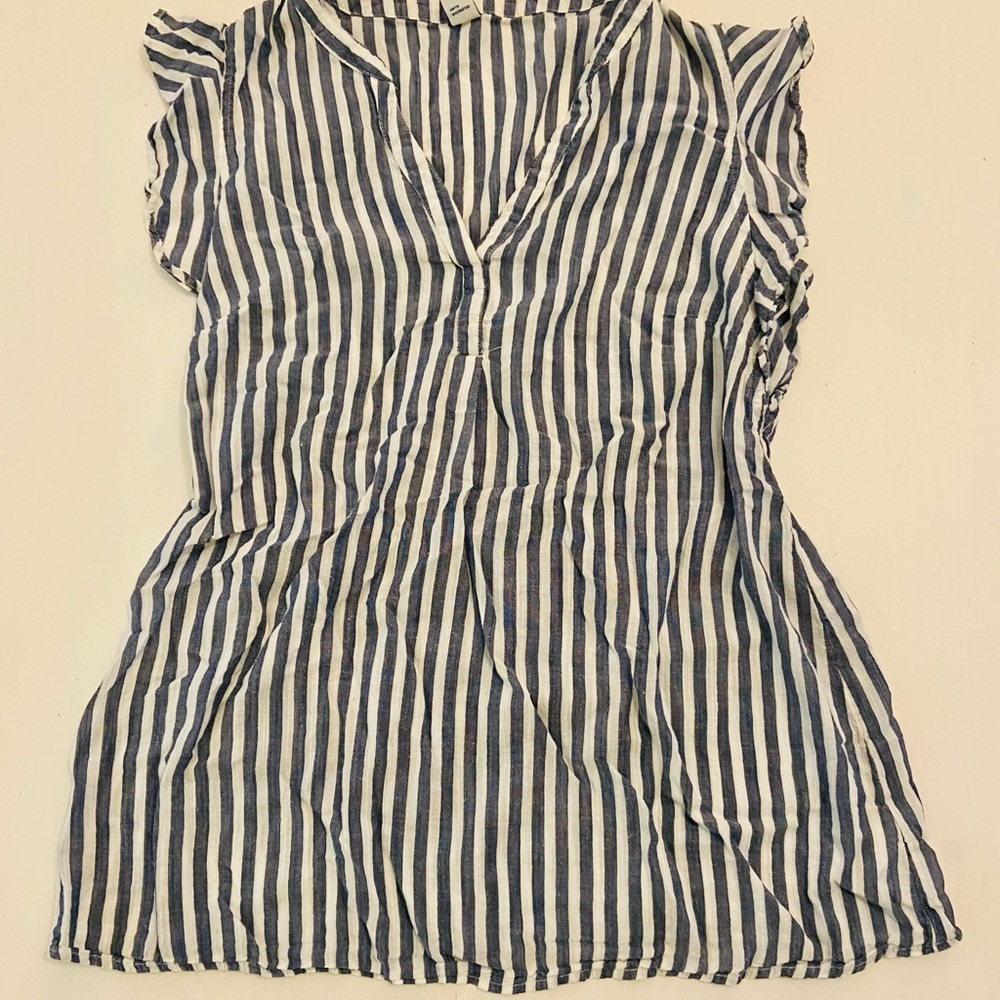 Old Navy Short-sleeve maternity shirt